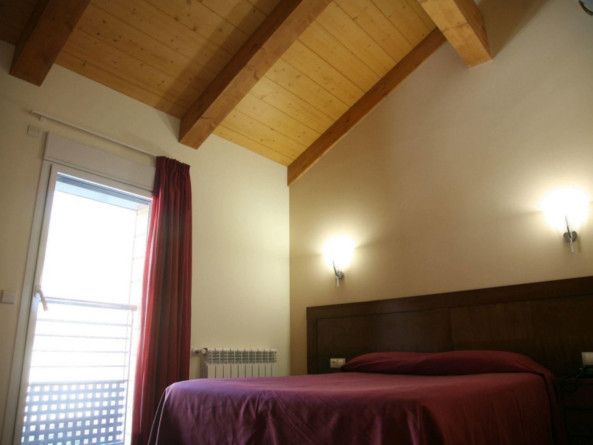 Aparthotel Rialb El Serrat Eksteriør billede